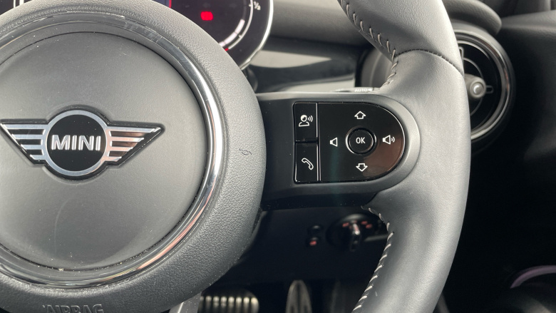 MINI Hatchback 1.5 Cooper Sport Premium 3dr Auto Petrol Hatchback